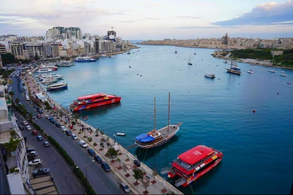 Penthouse -Centre Of Sliema - Best View In Malta Exterior photo